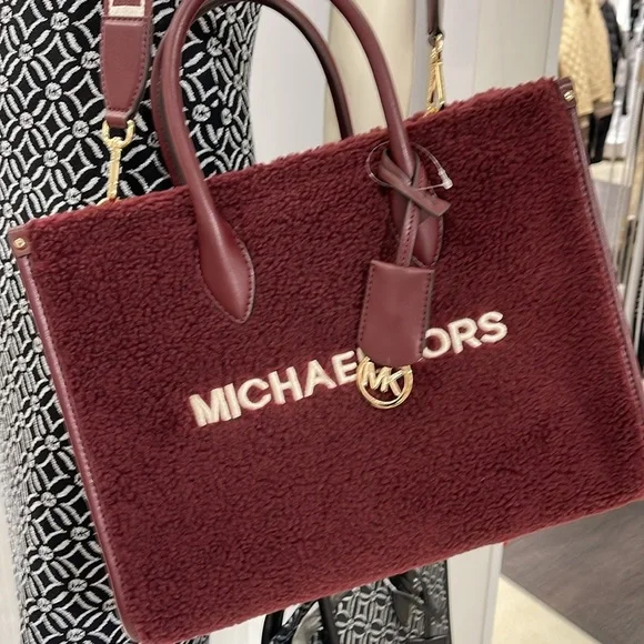 Michael Kors Medium SHEARLING MIRELLA Tote
Shoulder Bag Sherpa 
Oxblood 
NWT - Picture 2 of 16